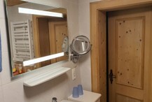 03-appartement-dolomiten-badezimmer-01.jpg