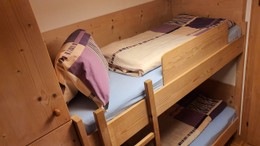 05-appartement-dolomiten-stockbett-01.jpg