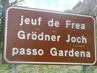 21_Vier-Paesse-Fahrt-Passo-di-Gardena-Grödnerjoch.jpg